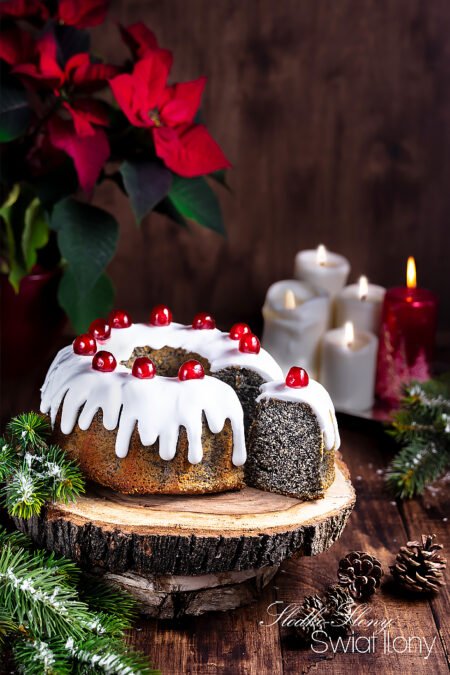 Ilonakoziol.com | Poppy seed bundt cake (the best Christmas cake, the perfect, simple recipe)