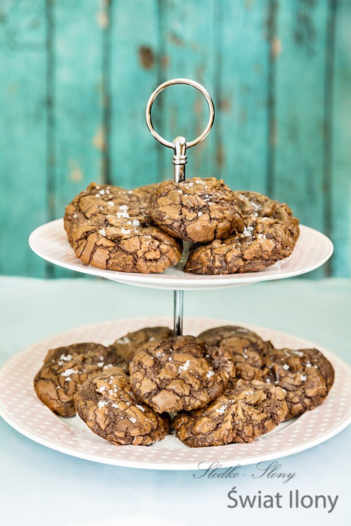 Ilonakoziol.com | Brownie Cookies With Sea Salt (insanely chocolaty)
